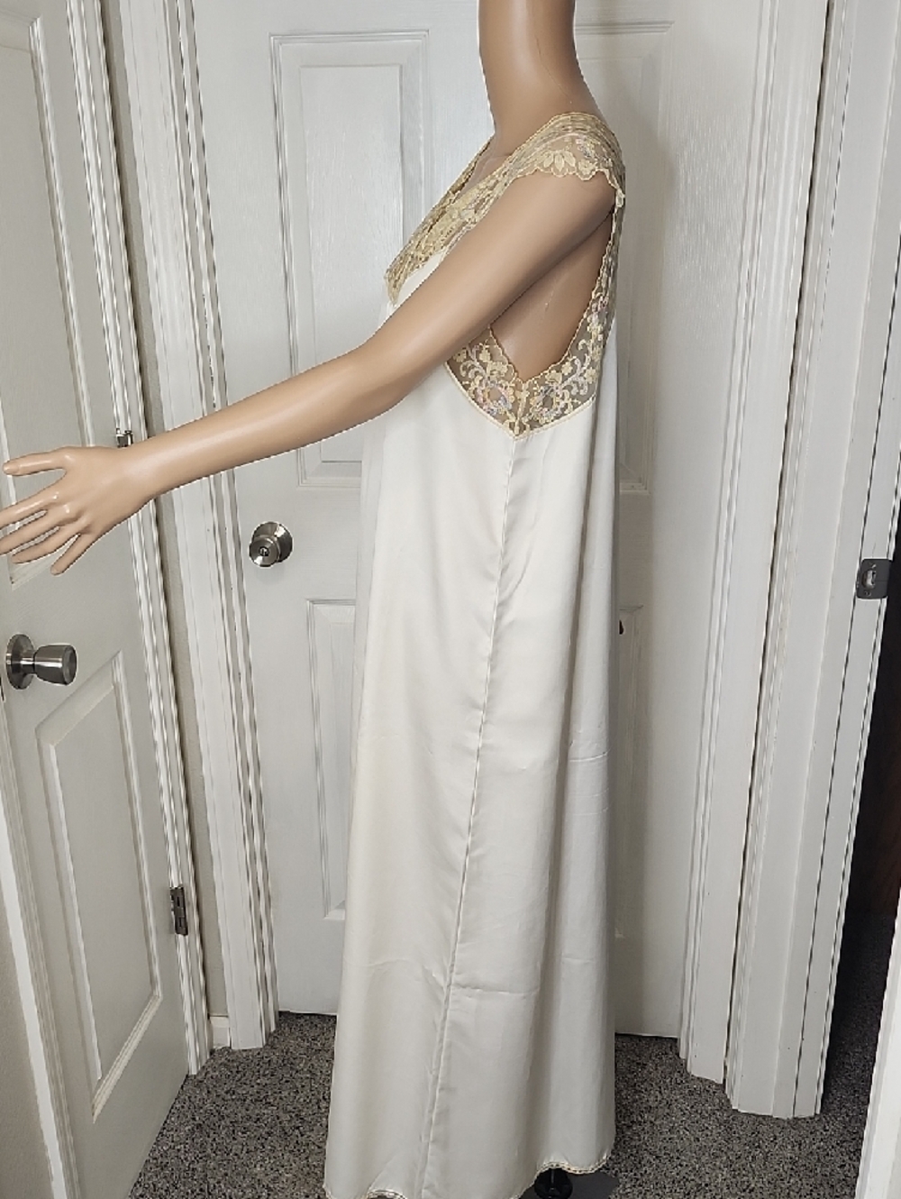 Christian Dior Lenceria Vintage White  Nightgown/Robe Set With Lace - Picture 13 of 16